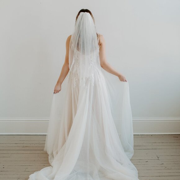 Soft Waist Length (30") Wedding Veil - Picture 2 of 13